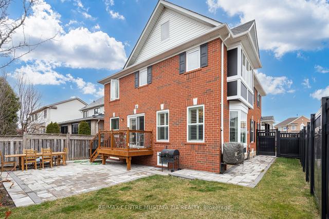 1645 Clark Blvd, House detached with 3 bedrooms, 4 bathrooms and 4 parking in Milton ON | Image 32