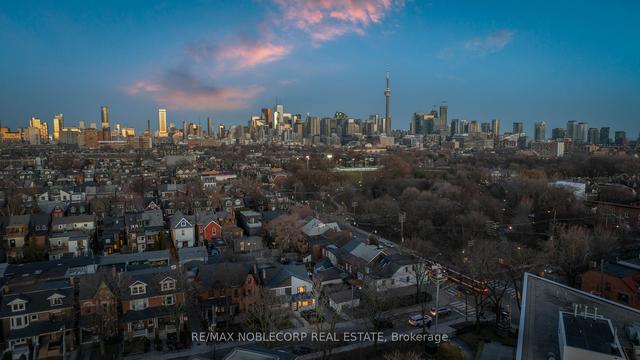 299 Shaw St, House semidetached with 3 bedrooms, 3 bathrooms and 4 parking in Toronto ON | Image 12