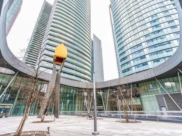 6708 - 14 York St, Condo with 2 bedrooms, 2 bathrooms and 1 parking in Toronto ON | Image 1