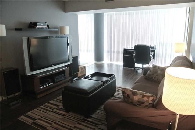 1002 - 330 Rathburn Rd W, Condo with 2 bedrooms, 2 bathrooms and 1 parking in Mississauga ON | Image 9