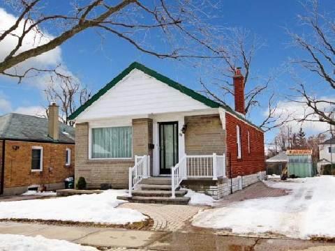 86 Presley Ave, House detached with 2 bedrooms, 1 bathrooms and 2 parking in Toronto ON | Image 1