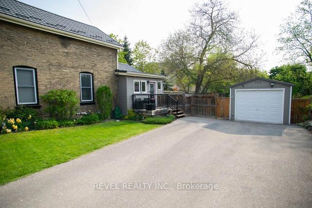 257 Clarence St, House detached with 3 bedrooms, 2 bathrooms and 5 parking in Brantford ON | Image 12