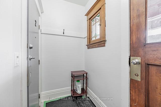 691 Ossington Ave, House detached with 3 bedrooms, 3 bathrooms and 1 parking in Toronto ON | Image 10