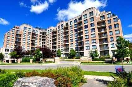 t13 - 16 Dallimore Circ, Condo with 2 bedrooms, 2 bathrooms and 1 parking in Toronto ON | Image 1