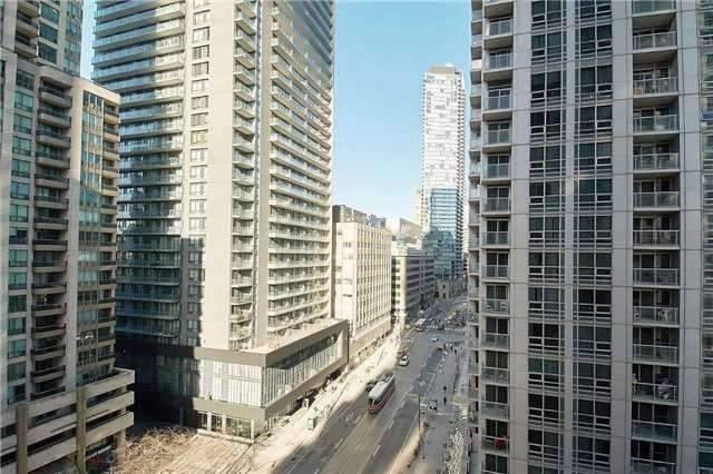 1012 - 761 Bay St, Condo with 2 bedrooms, 2 bathrooms and 1 parking in Toronto ON | Image 16