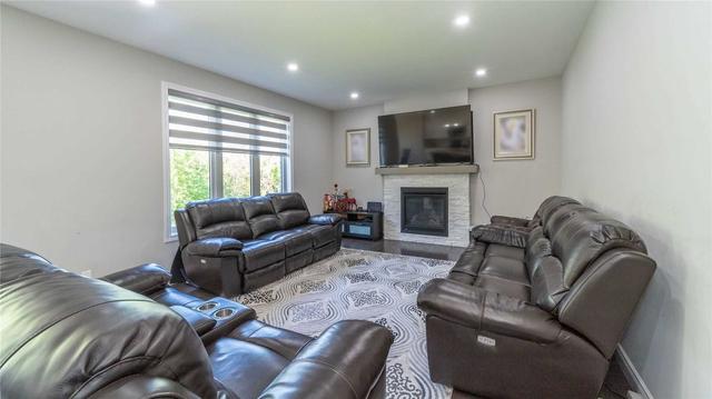 263 Wedgewood Dr, House detached with 4 bedrooms, 3 bathrooms and 9 parking in Woodstock ON | Image 23