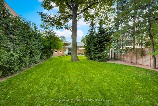 32 Anglesey Blvd, House detached with 3 bedrooms, 3 bathrooms and 8 parking in Toronto ON | Image 19