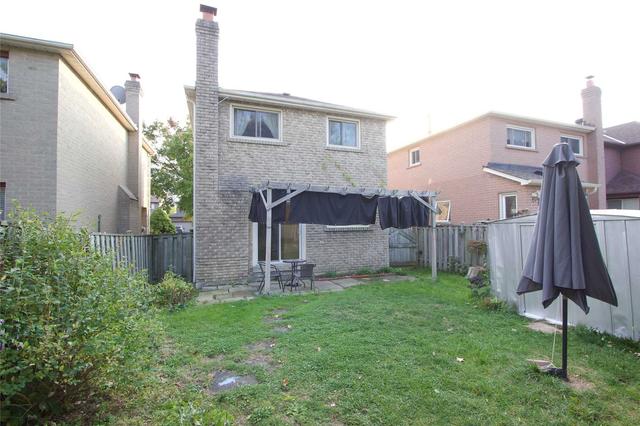 113 Chatfield Dr, House detached with 3 bedrooms, 2 bathrooms and 6 parking in Ajax ON | Image 11