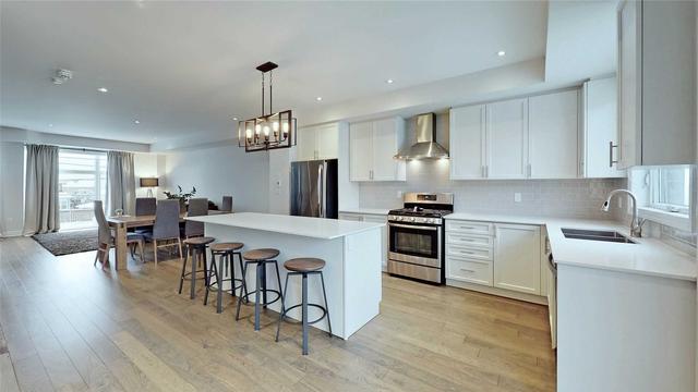 8204 Pine Valley Dr, House attached with 3 bedrooms, 3 bathrooms and 2 parking in Vaughan ON | Image 9