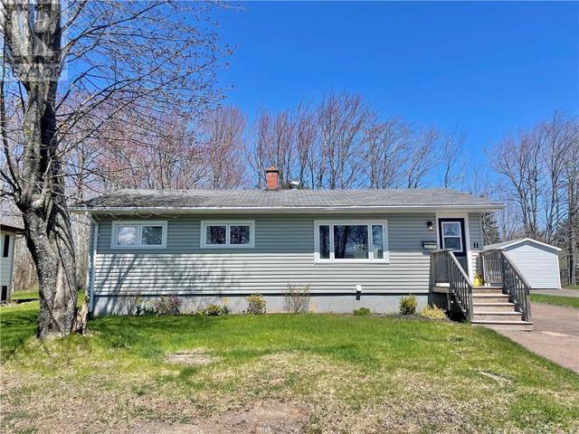 11 Roseberry St, House detached with 3 bedrooms, 1 bathrooms and null parking in Riverview NB | Card Image
