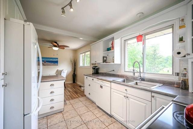 9856 Dickenson Rd, House detached with 3 bedrooms, 2 bathrooms and 10 parking in Hamilton ON | Image 3
