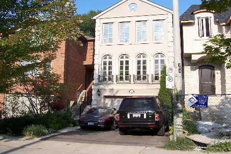 1035 Spadina Rd, House detached with 3 bedrooms, 4 bathrooms and 4 parking in Toronto ON | Image 1