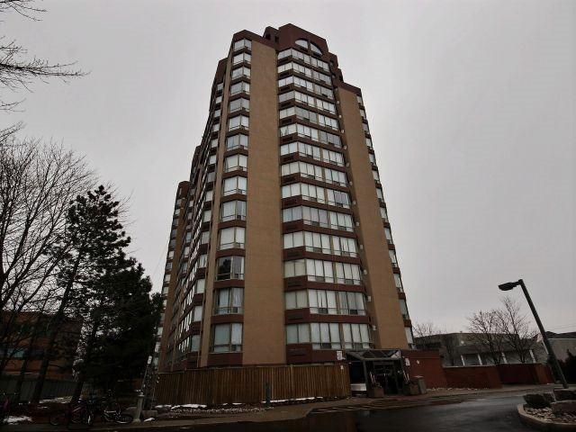 205 - 25 Fairview Rd W, Condo with 2 bedrooms, 2 bathrooms and 2 parking in Mississauga ON | Image 1