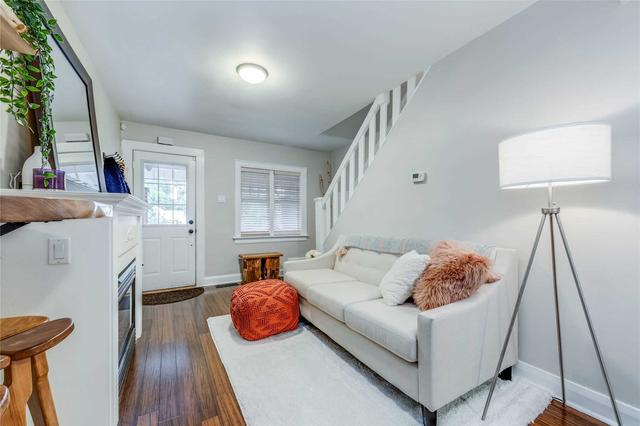 10 Chatham Ave, House semidetached with 2 bedrooms, 2 bathrooms and 1 parking in Toronto ON | Image 29