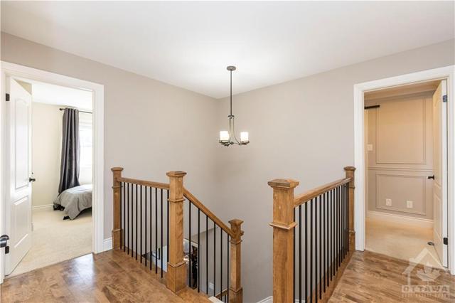 53 Crantham Crescent, House detached with 4 bedrooms, 3 bathrooms and 6 parking in Ottawa ON | Image 17