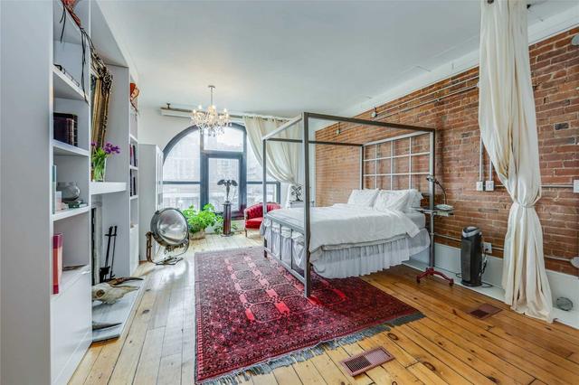 234 Queen St E, House attached with 1 bedrooms, 3 bathrooms and 1 parking in Toronto ON | Image 22