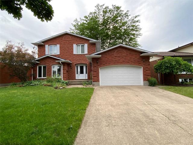 39 Tanera Cres, House detached with 3 bedrooms, 2 bathrooms and 6 parking in St. Catharines ON | Card Image