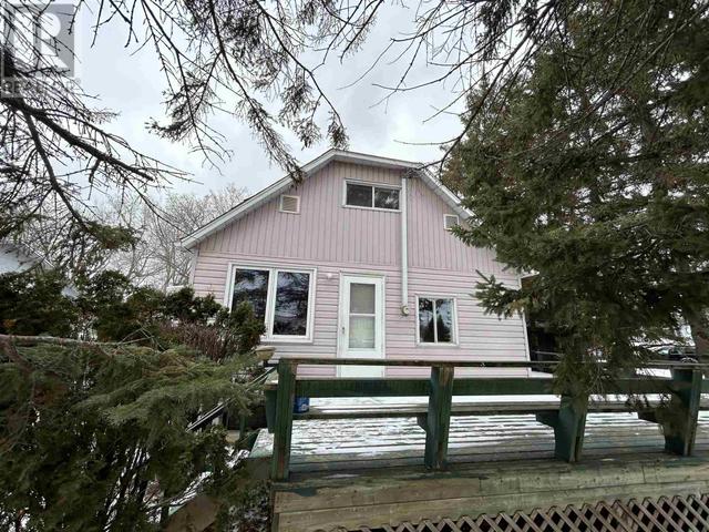 407 Atwood Ave, House detached with 3 bedrooms, 2 bathrooms and null parking in Dawson ON | Image 1