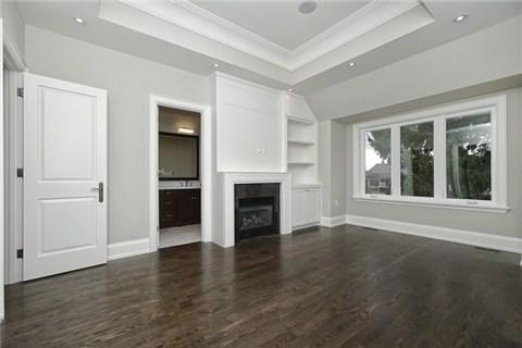 37 Roslin Ave, House detached with 4 bedrooms, 4 bathrooms and 3 parking in Toronto ON | Image 16