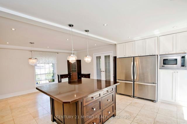 9 Shady Oaks Cres, House detached with 4 bedrooms, 5 bathrooms and 5 parking in Toronto ON | Image 27