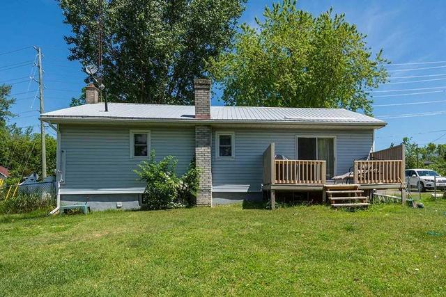 41 County Road 1 Rd, House detached with 2 bedrooms, 1 bathrooms and 6 parking in Prince Edward County ON | Image 17