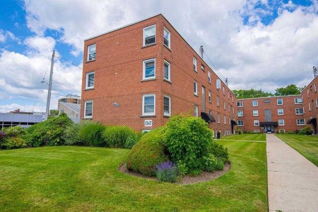 35 - 1347 Lakeshore Rd, Condo with 2 bedrooms, 1 bathrooms and 1 parking in Burlington ON | Image 39