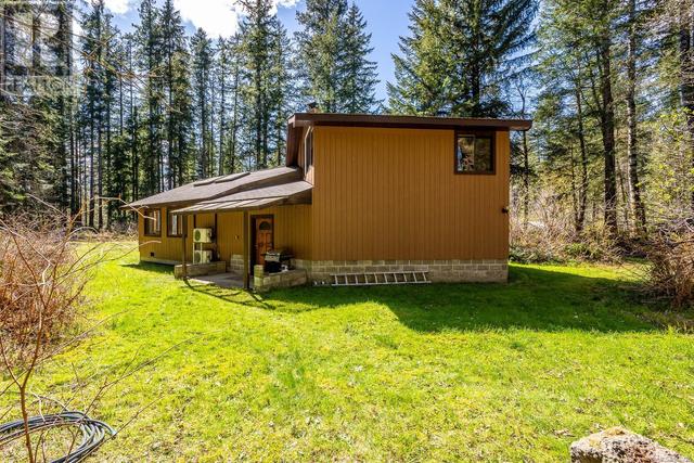 6912 Railway Ave, House detached with 2 bedrooms, 1 bathrooms and 6 parking in Comox Valley C (Puntledge   Black Creek) BC | Image 34