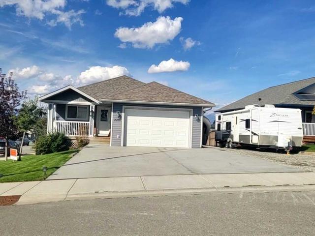 2100 16th St S, House detached with 2 bedrooms, 3 bathrooms and 4 parking in Cranbrook BC | Image 1