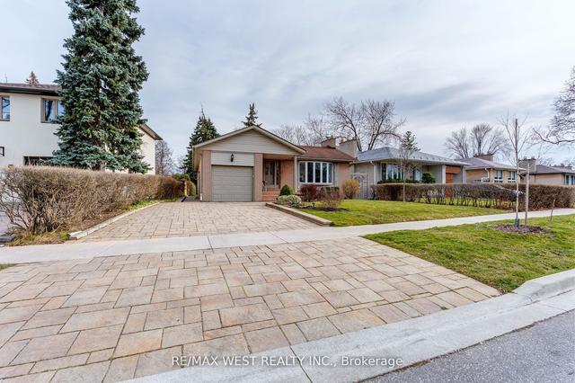63 Wareside Rd, House detached with 3 bedrooms, 2 bathrooms and 3 parking in Toronto ON | Image 1