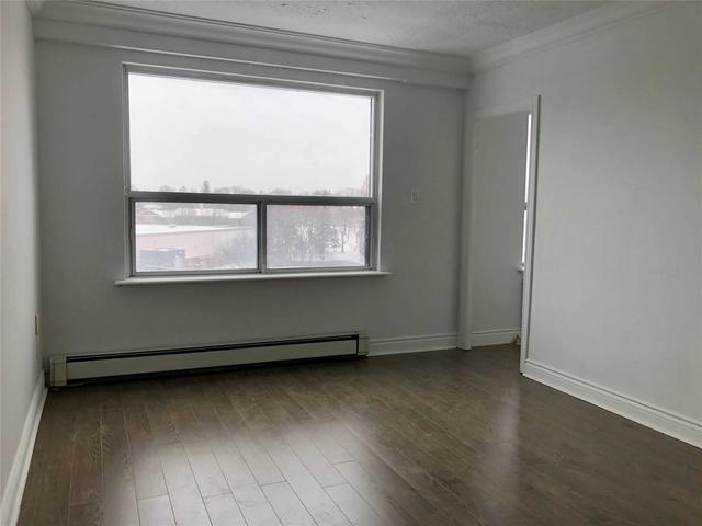 411 - 660 Eglinton Ave W, Condo with 1 bedrooms, 1 bathrooms and 0 parking in Toronto ON | Image 6