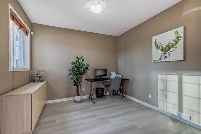 34 Aspen Stone Mews Sw, House detached with 4 bedrooms, 3 bathrooms and 4 parking in Calgary AB | Image 5
