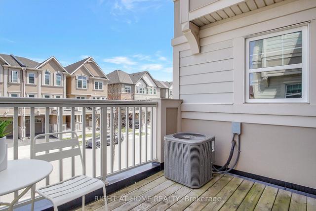3090 Mistletoe Gdns, House attached with 2 bedrooms, 3 bathrooms and 2 parking in Oakville ON | Image 28