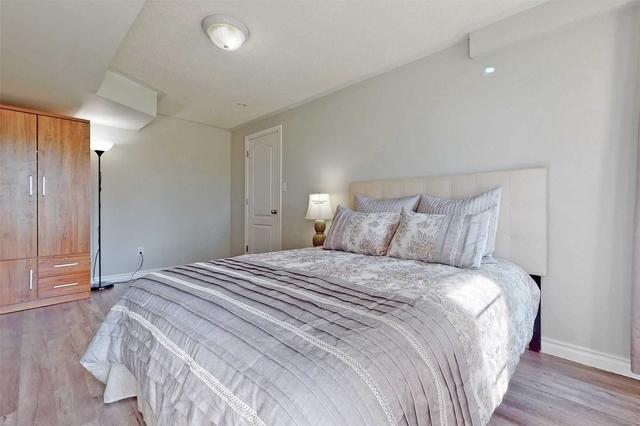 7 Boot Terr, House semidetached with 4 bedrooms, 5 bathrooms and 2 parking in Toronto ON | Image 24