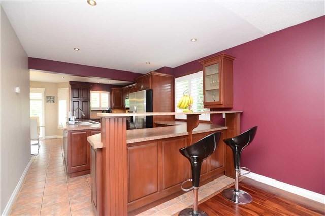 6 Highbury Dr, House detached with 4 bedrooms, 4 bathrooms and 2 parking in Hamilton ON | Image 3