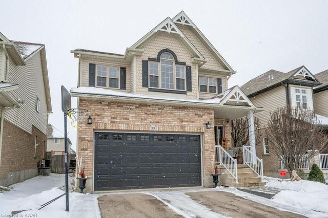 39 Woodbine Avenue, House detached with 4 bedrooms, 3 bathrooms and 4 parking in Kitchener ON | Image 3
