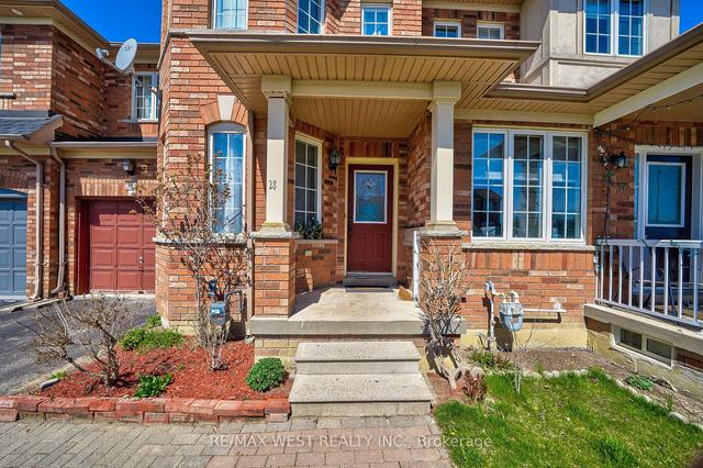 28 Pompano Pl, House attached with 3 bedrooms, 3 bathrooms and 3 parking in Brampton ON | Image 12