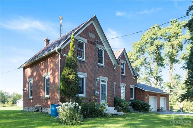 19013 County Road 22 Road, House detached with 3 bedrooms, 2 bathrooms and 5 parking in North Glengarry ON | Image 1