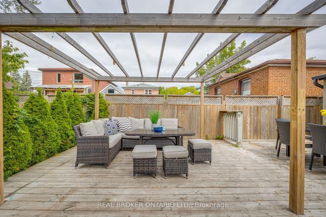 88 North Edgely Ave, House detached with 3 bedrooms, 2 bathrooms and 3 parking in Toronto ON | Image 30