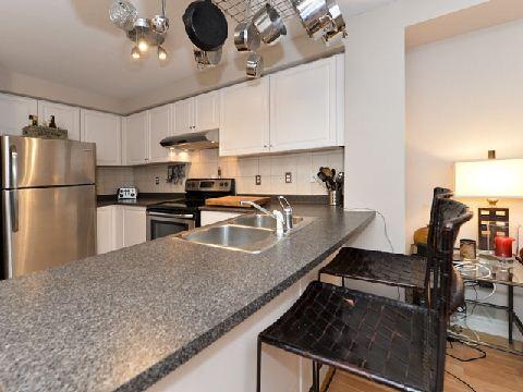 01 - 31 Massey St, Townhouse with 3 bedrooms, 2 bathrooms and 1 parking in Toronto ON | Image 4