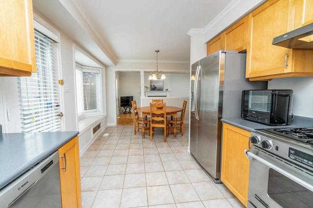 24 Leopard Gate, House detached with 3 bedrooms, 3 bathrooms and 6 parking in Brampton ON | Image 11