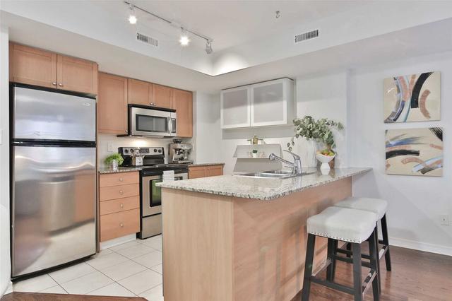 121 - 11 Ruttan St, Townhouse with 2 bedrooms, 2 bathrooms and 1 parking in Toronto ON | Image 22