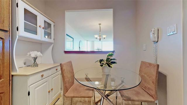 1703 - 121 Ling Rd, Condo with 1 bedrooms, 2 bathrooms and 1 parking in Toronto ON | Image 7