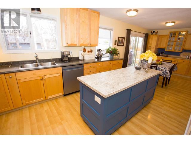 4132 Baker Road, House detached with 5 bedrooms, 3 bathrooms and null parking in Prince George BC | Image 5