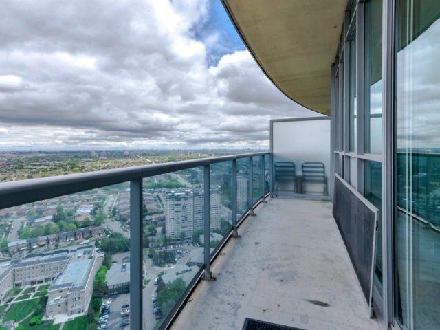 Lph10 - 80 Absolute Ave, Condo with 1 bedrooms, 2 bathrooms and 1 parking in Mississauga ON | Image 11