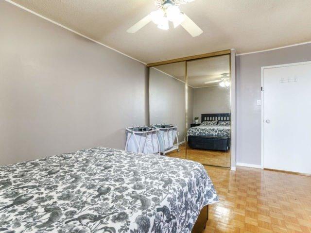 608 - 25 Kensington Rd, Condo with 2 bedrooms, 1 bathrooms and 1 parking in Brampton ON | Image 12