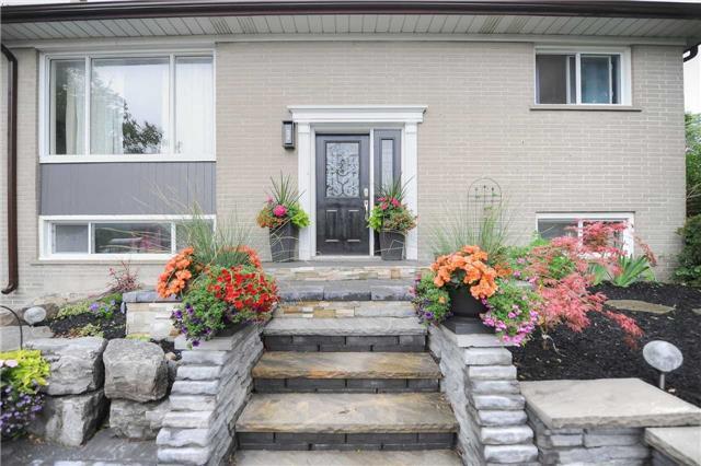 338 Elm Rd, House detached with 3 bedrooms, 2 bathrooms and 4 parking in Whitchurch Stouffville ON | Image 2