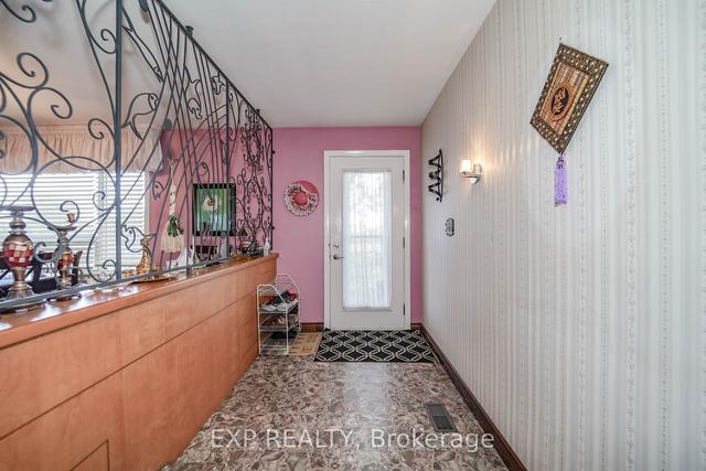 12164 Hurontario St, House detached with 3 bedrooms, 2 bathrooms and 8 parking in Brampton ON | Image 11
