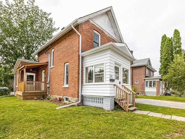 171 Lindsay St S, House detached with 3 bedrooms, 2 bathrooms and 7 parking in Kawartha Lakes ON | Image 12