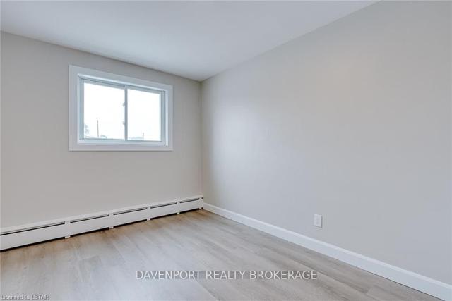 8 - 642 Hamilton Rd, Condo with 2 bedrooms, 1 bathrooms and 0 parking in London ON | Image 6