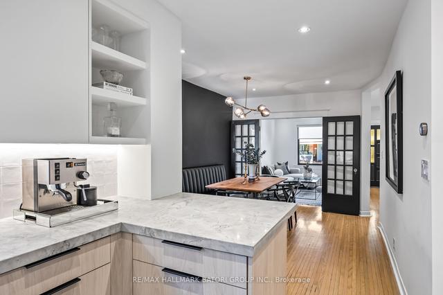789 Manning Ave, House attached with 3 bedrooms, 2 bathrooms and 2 parking in Toronto ON | Image 4